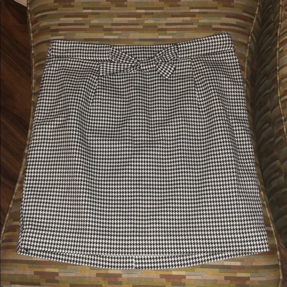 Loft houndstooth skirt